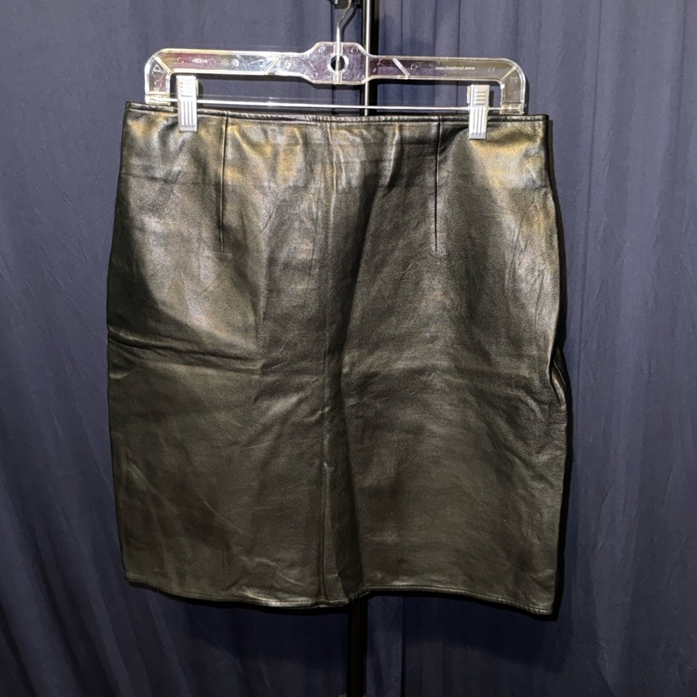 Vakko Sport leather skirt